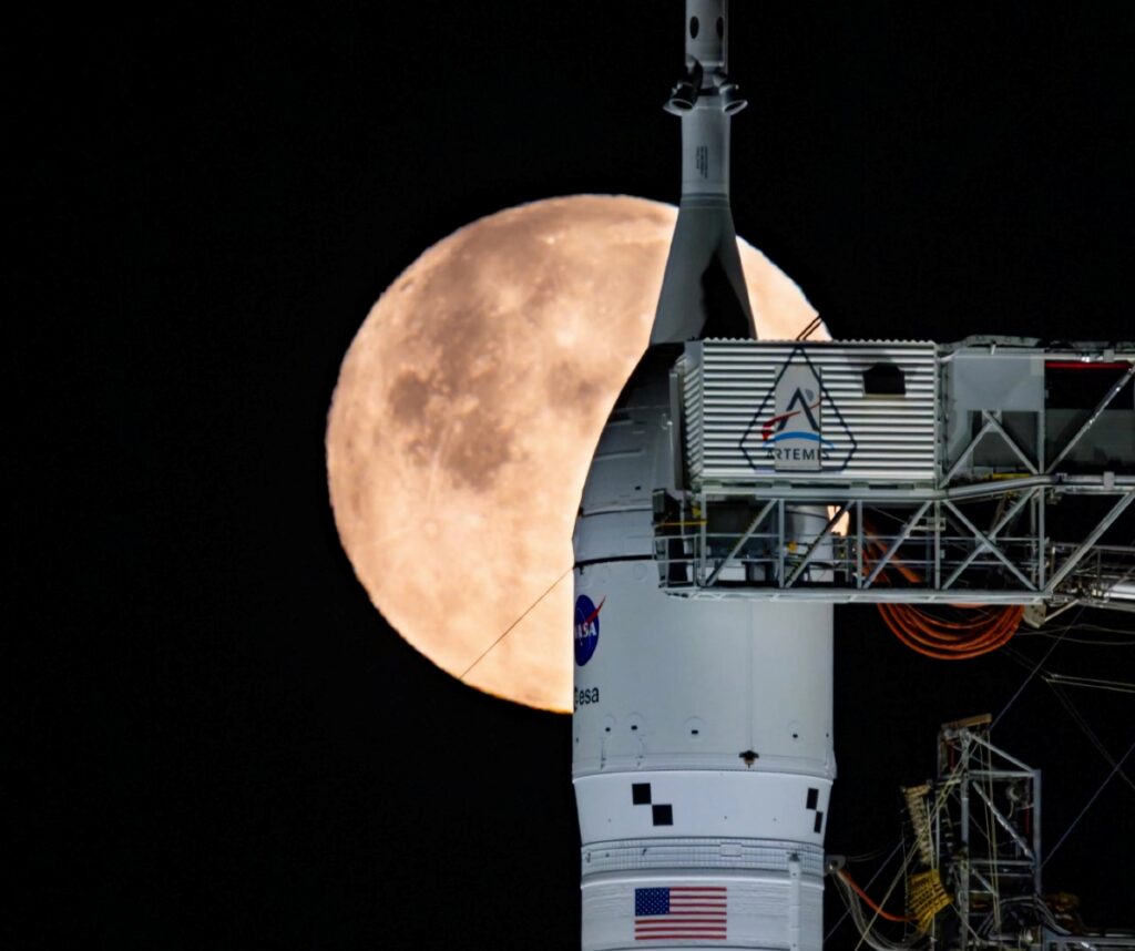 NASA bets on a lunar base