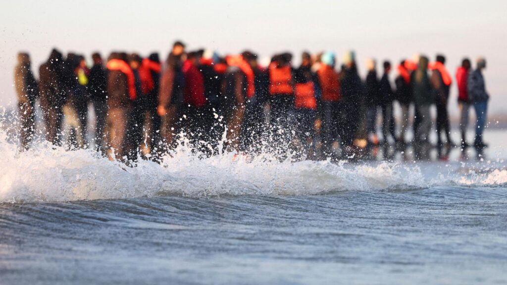 They accuse the Police in Greece of recruiting migrants to attack and return irregulars who cross from Türkiye