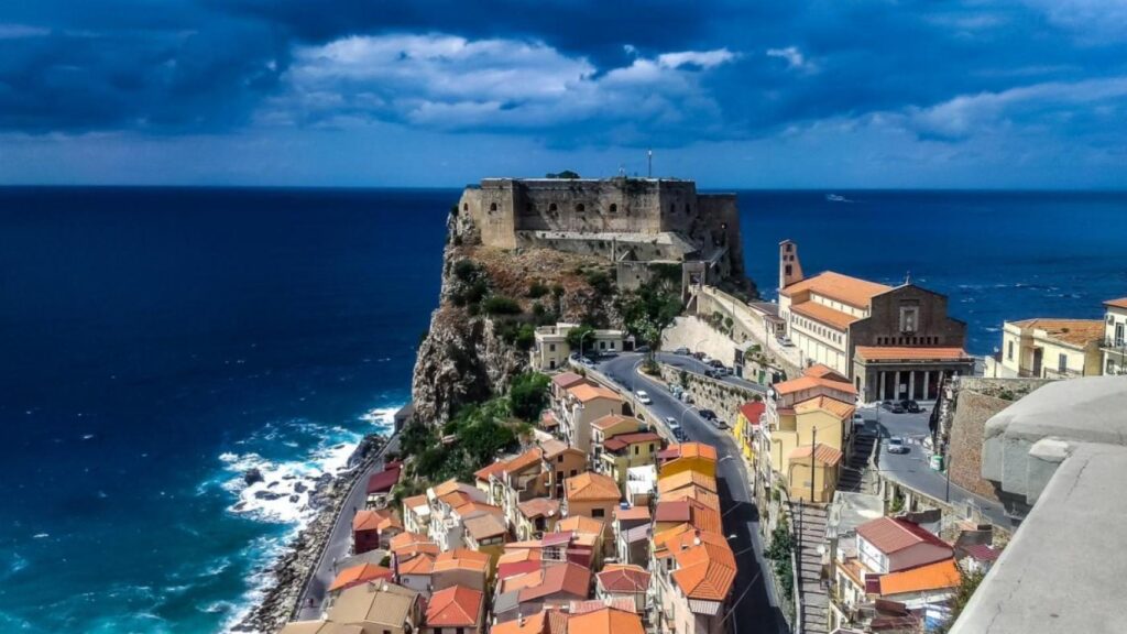 Calabria, the poorest region in Italy, will pay students 1,000 euros a month to stop the exodus of young talents