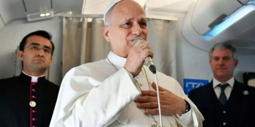 “I am not afraid of him”: Pope Leo XIV responds to Donald Trump’s attacks from the air